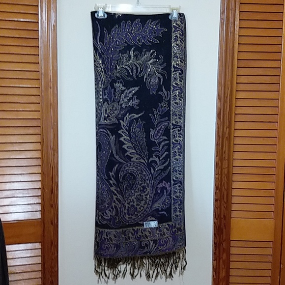 NWOT Handcrafted Gold thread Pashmina shawl - Picture 3 of 8